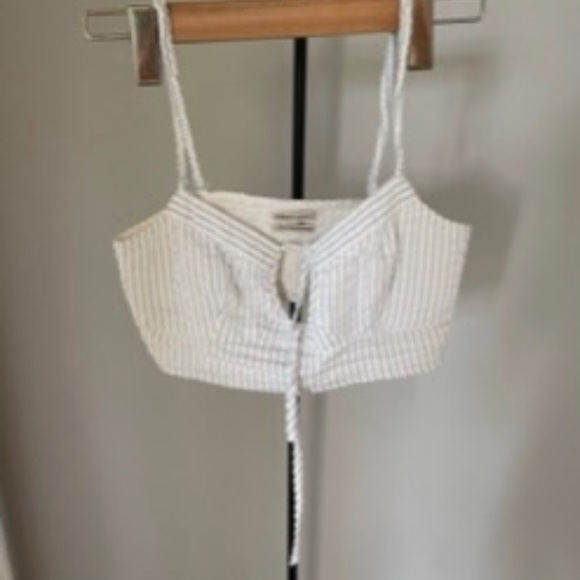 Urban Outfitters Top - Picture 1 of 3